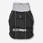HUNDESCHATZâą Premium-Winterjacke fĂŒr Hunde in Schwarz mit reflektierenden Akzenten, verstellbarem Gurt und hochwertigem Design fĂŒr optimalen Komfort und Schutz.