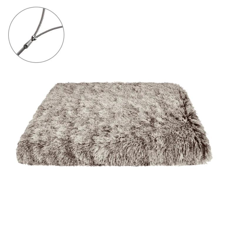 Premium Hundekissen aus Kordsamt in der Farbe Rauchquarz von HUNDESCHATZ™ mit weichem, kuscheligem Bezug und praktischem Reißverschluss für einfaches Abnehmen und Waschen.